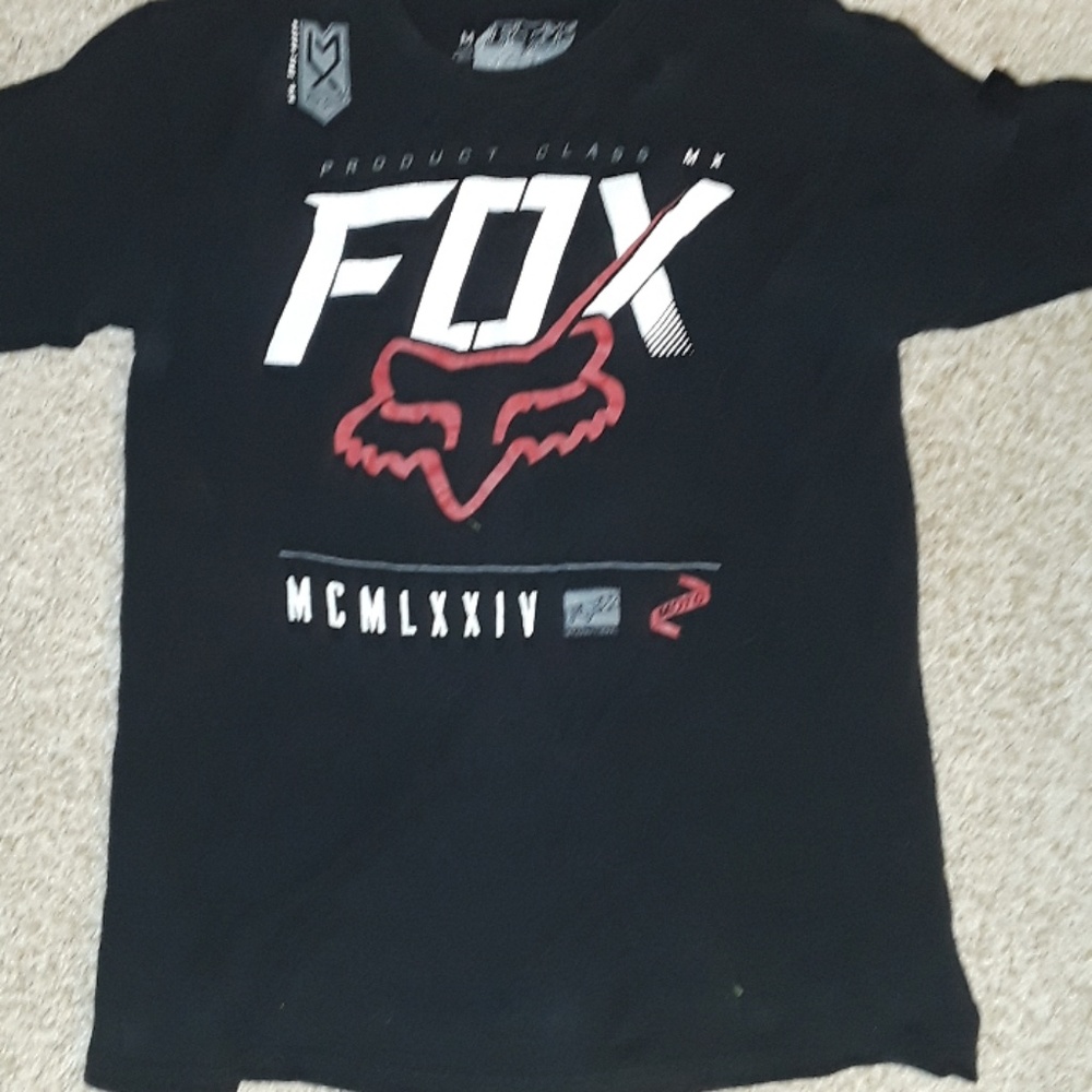 A tee-shirt